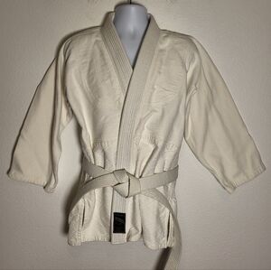 Tiger Claw White Belt Gi Martial Arts Uniform size 4